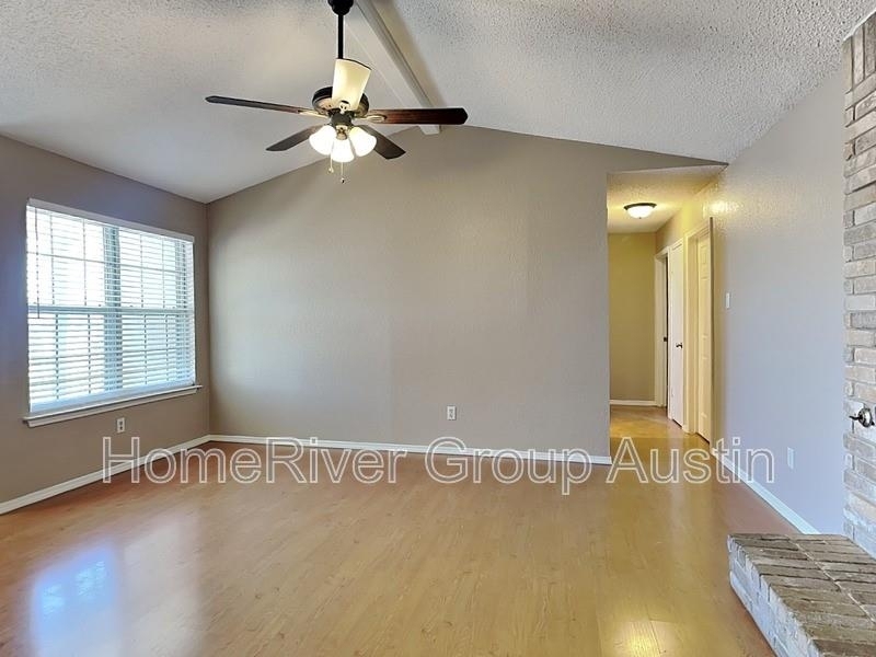 1007 Edgerly Ln - Photo 1