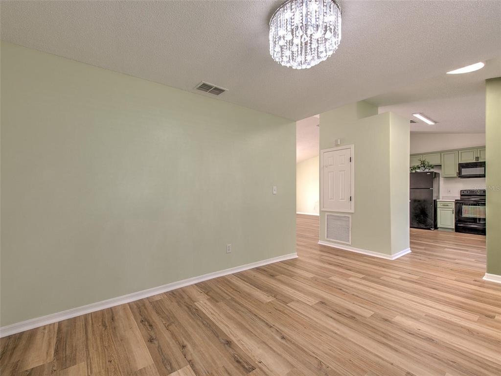 11407 Wellman Drive - Photo 4