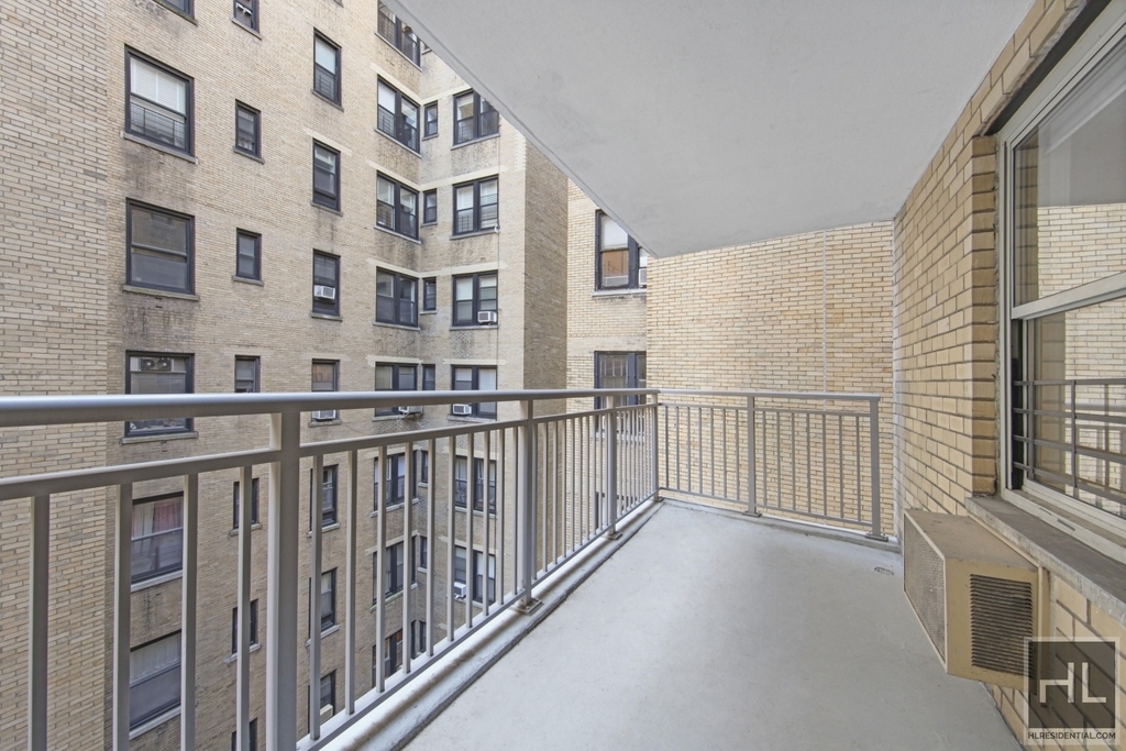 West 89 Street - Photo 7