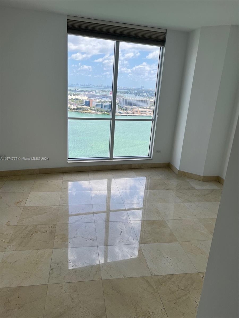 848 Brickell Key Dr - Photo 8