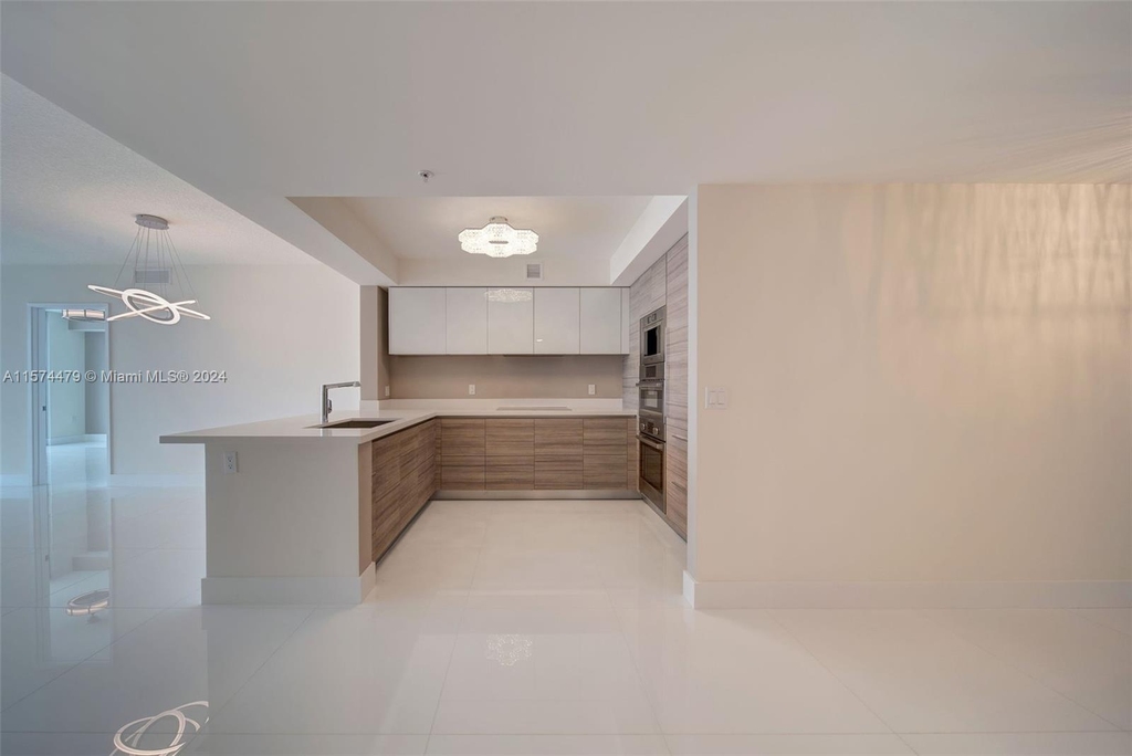 300 Sunny Isles Blvd - Photo 11