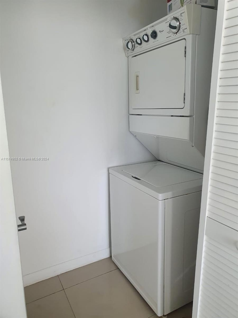 244 Biscayne Bl - Photo 30