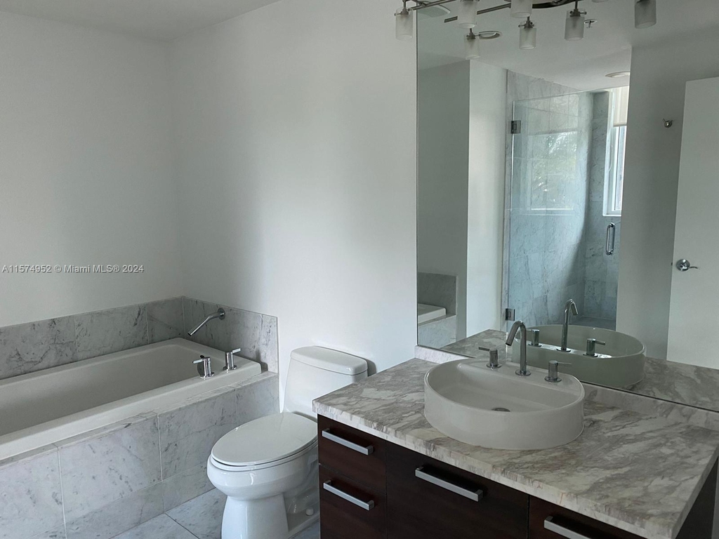 244 Biscayne Bl - Photo 12