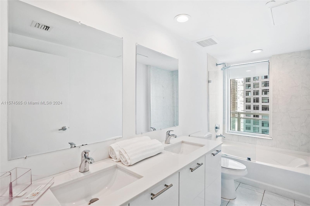 951 Brickell Ave - Photo 14