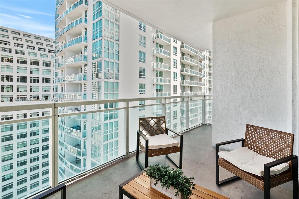 951 Brickell Ave - Photo 6