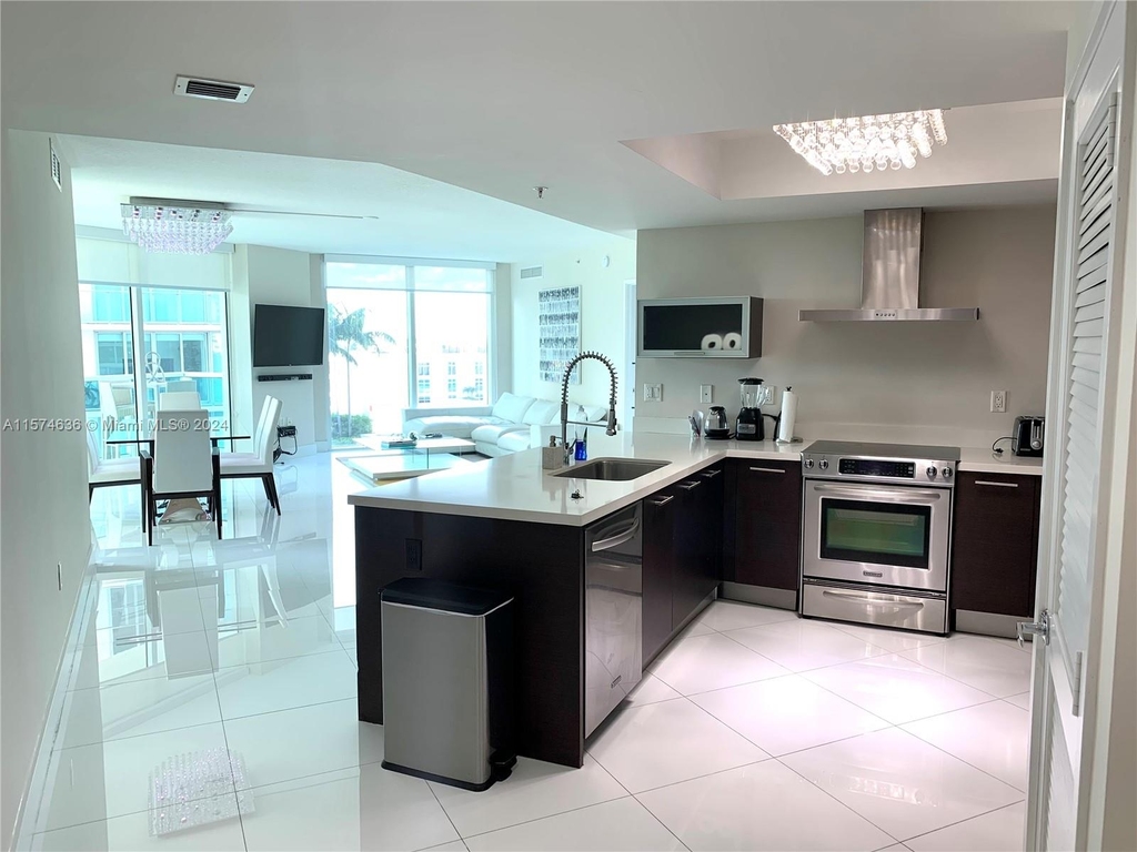 250 Sunny Isles Blvd - Photo 4