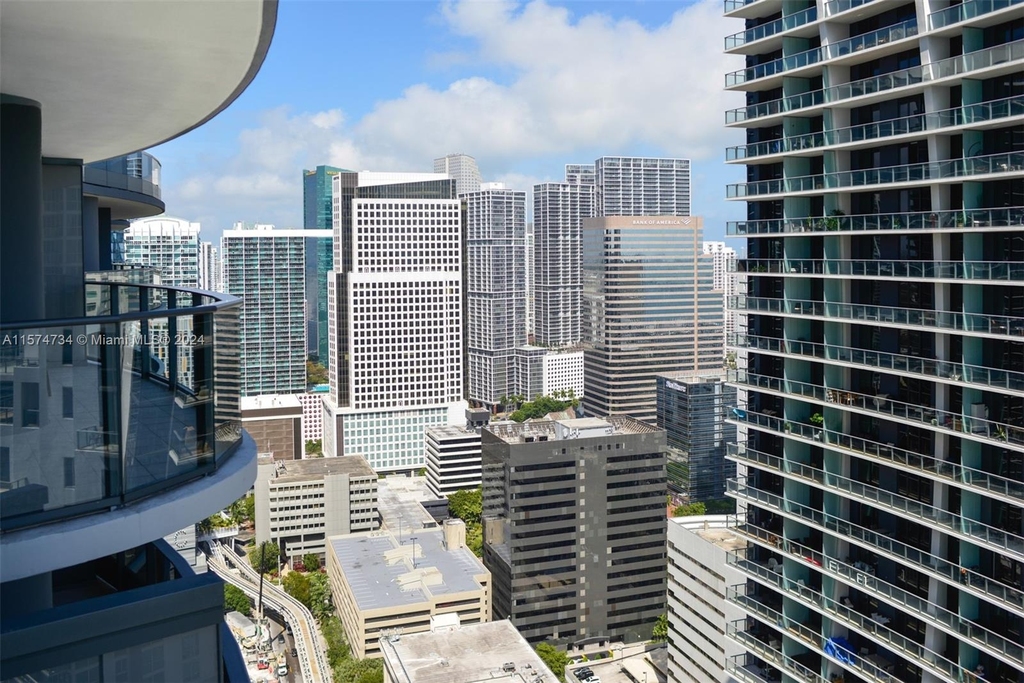 1000 Brickell Plz - Photo 1