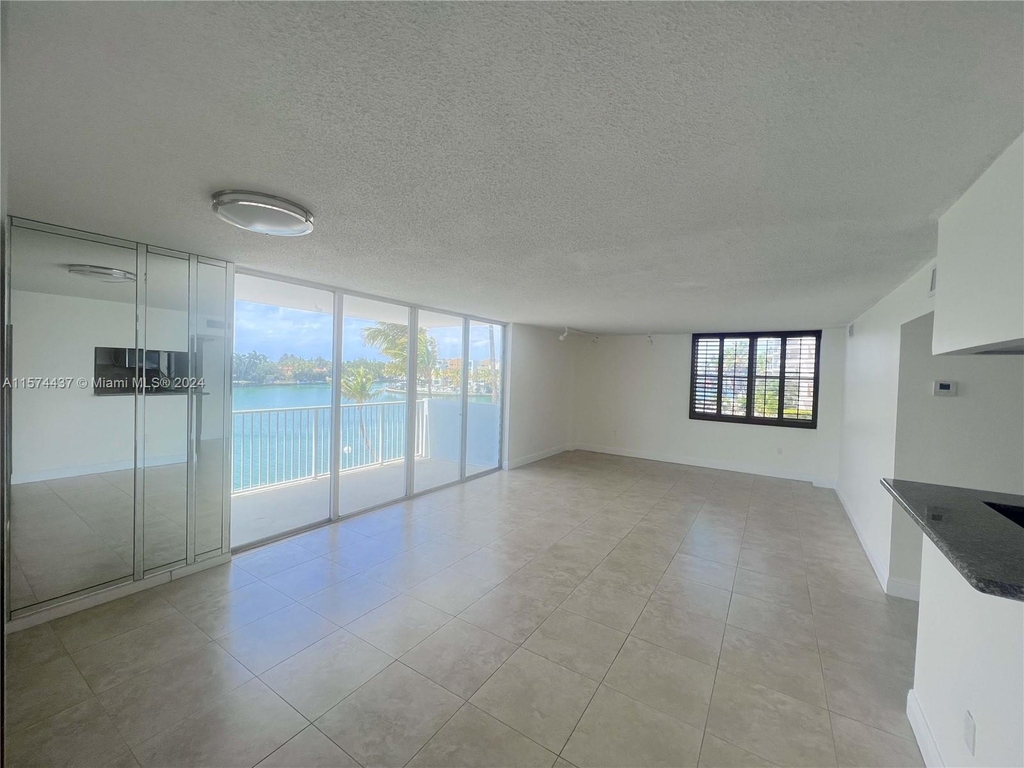 5838 Collins Ave - Photo 2