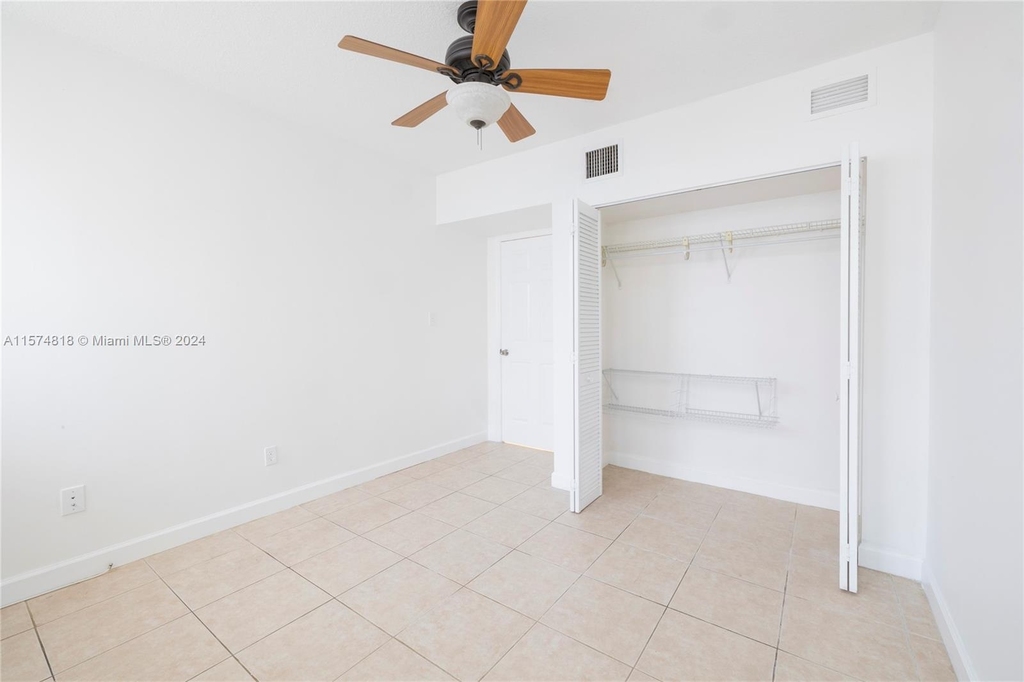 1025 Sw 7th Ave - Photo 11