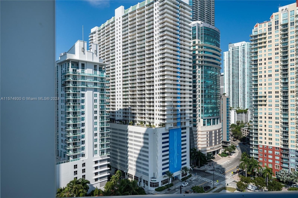 1331 Brickell Bay Dr - Photo 3