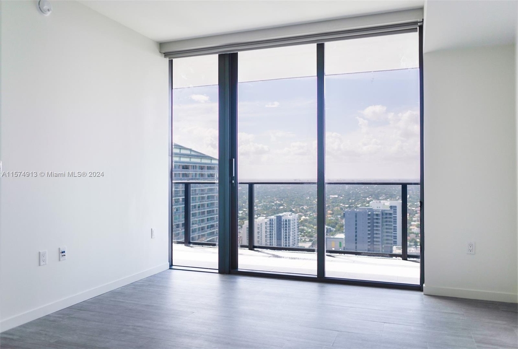 1000 Brickell Plaza - Photo 9