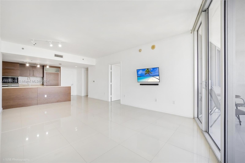 465 Brickell Ave - Photo 4