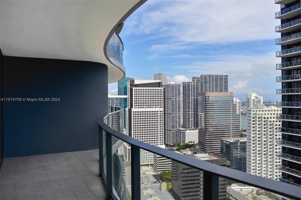 1000 Brickell Plaza - Photo 2