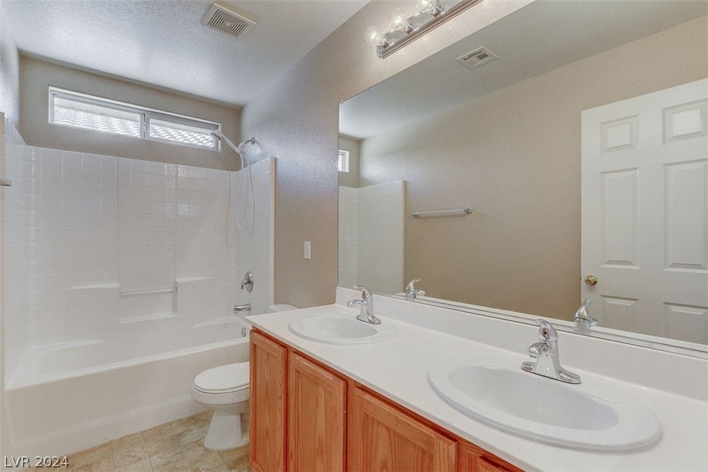 10940 Salernes Street - Photo 29