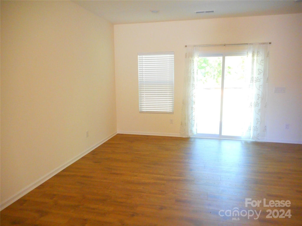 2837 Aubrey Street - Photo 5