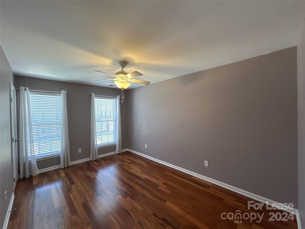 12027 Windy Rock Way - Photo 16