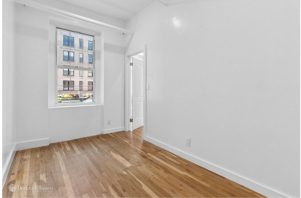 191 Seventh Ave - Photo 3