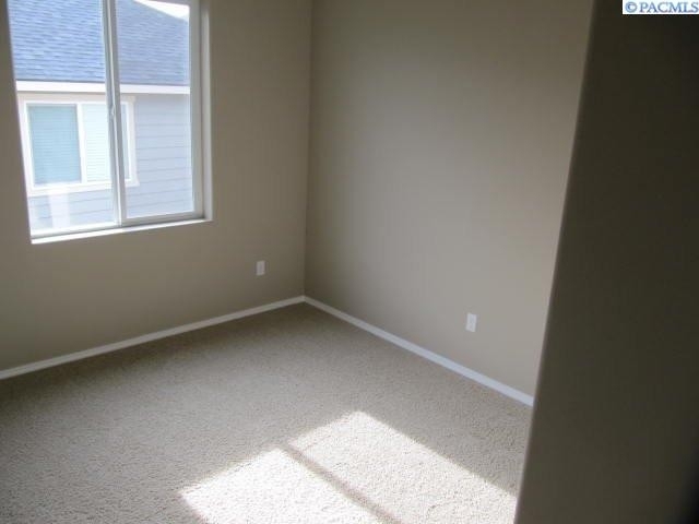 513 Jordan Lane - Photo 2