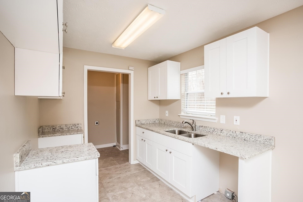 5120 Highpoint - Photo 5