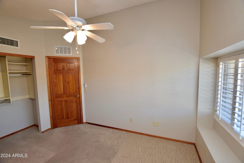 16623 N 59th Place - Photo 11