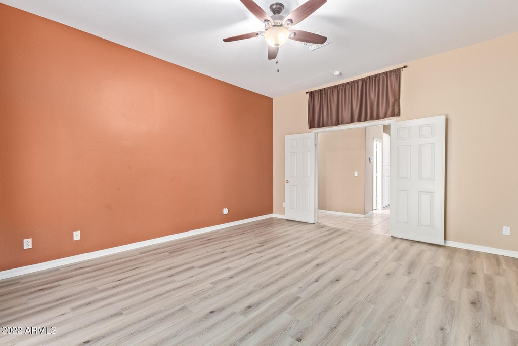 41008 N Republic Way - Photo 24