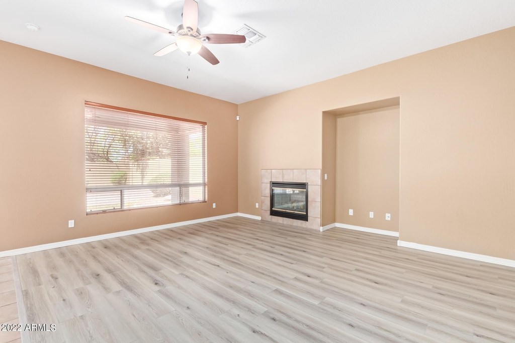 41008 N Republic Way - Photo 17