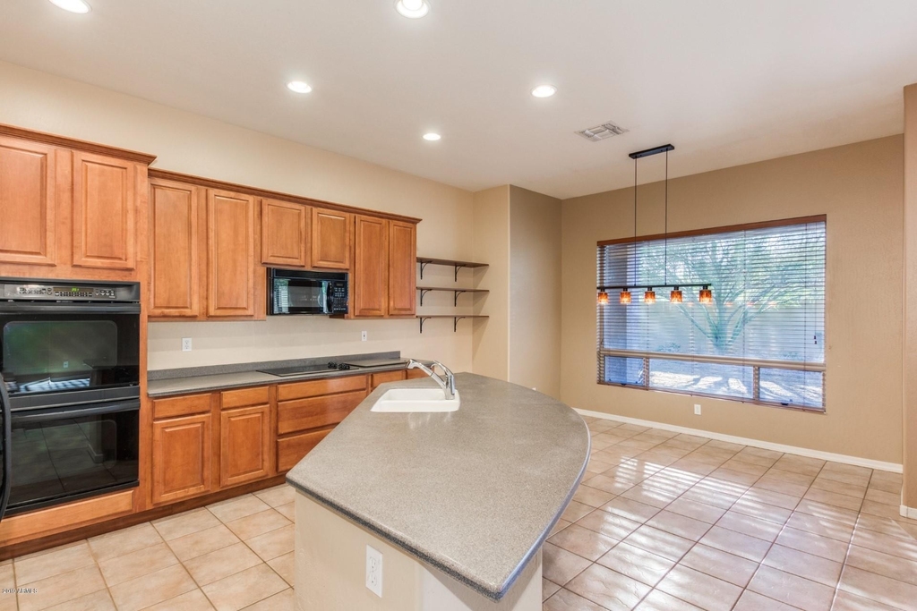 41008 N Republic Way - Photo 13