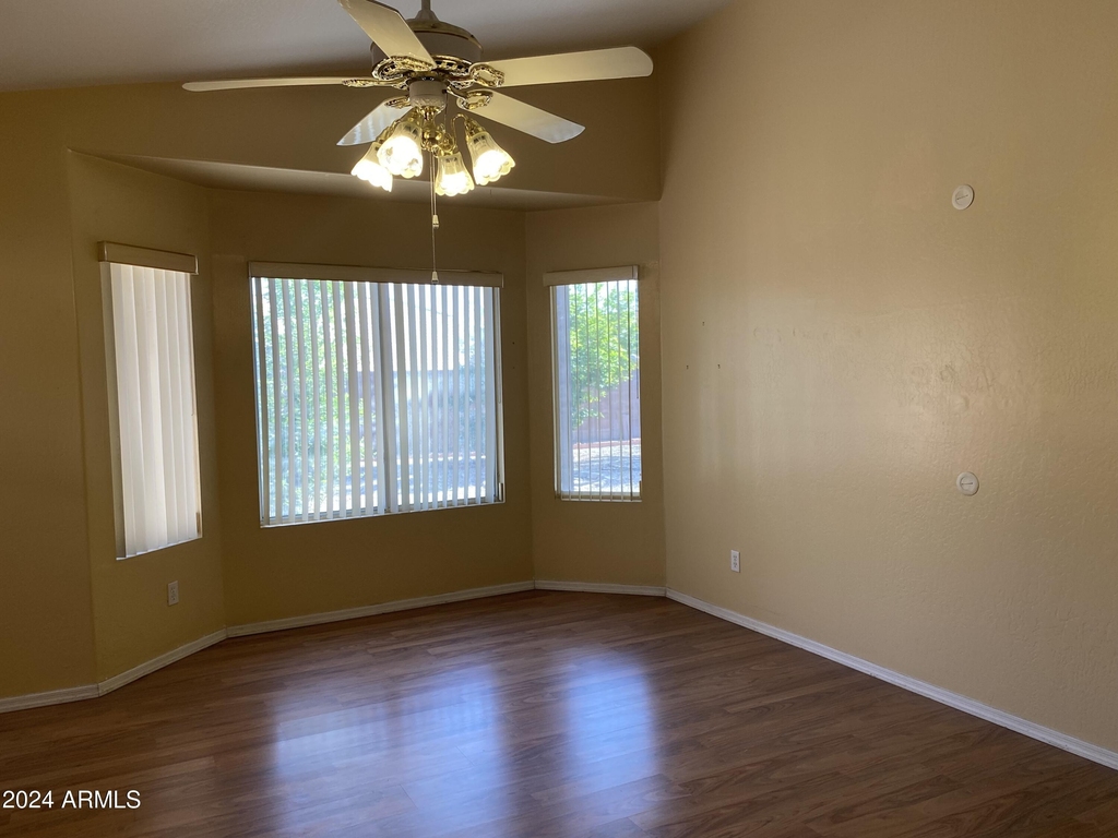 1109 E Montoya Lane - Photo 13