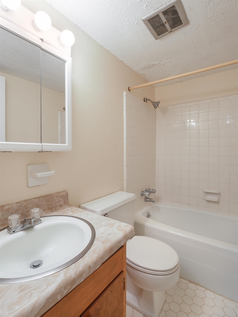 545 E 7th Avenue - Photo 14