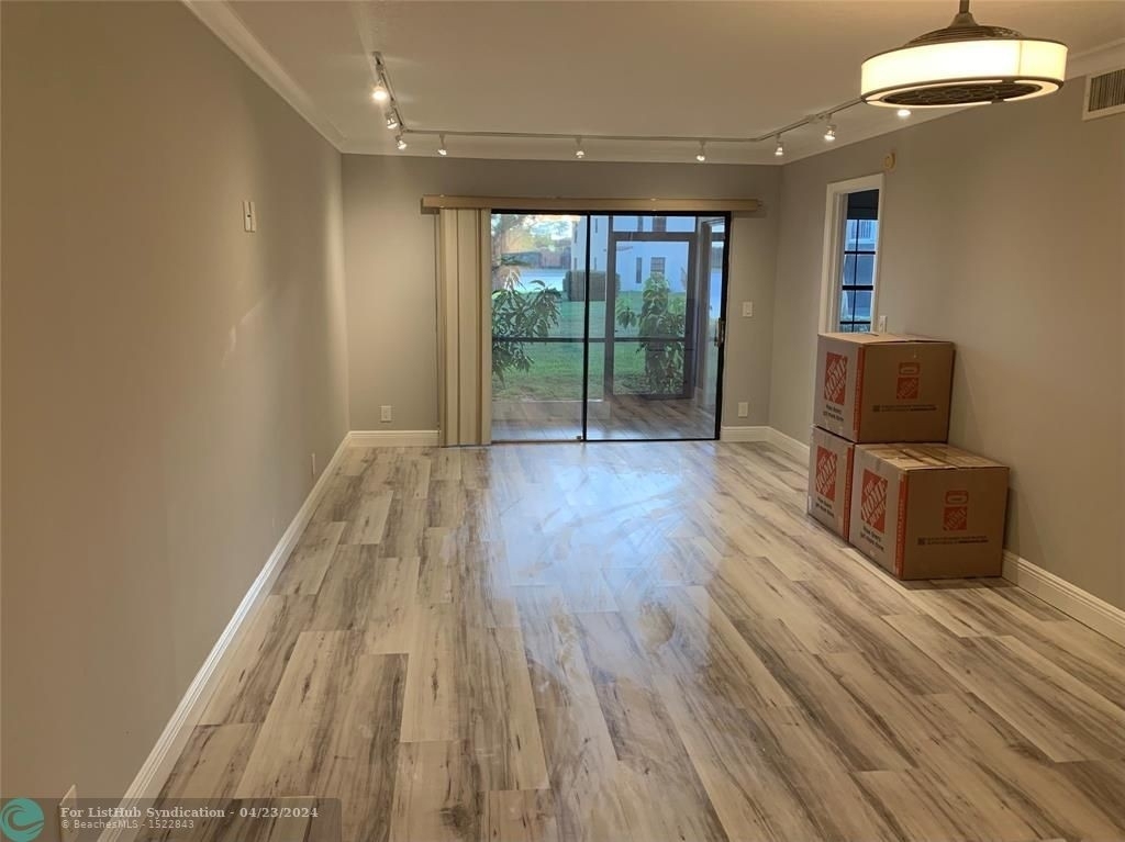 2950 Olivewood Ter - Photo 2