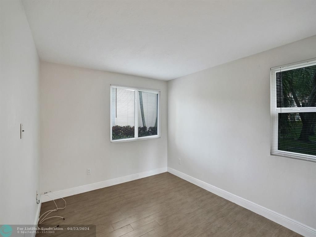 1235 Sw 46th Ave - Photo 24