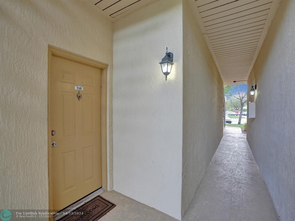 1235 Sw 46th Ave - Photo 29