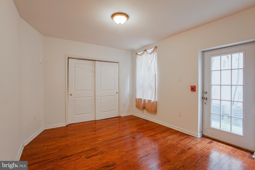 1631 Germantown Avenue - Photo 11