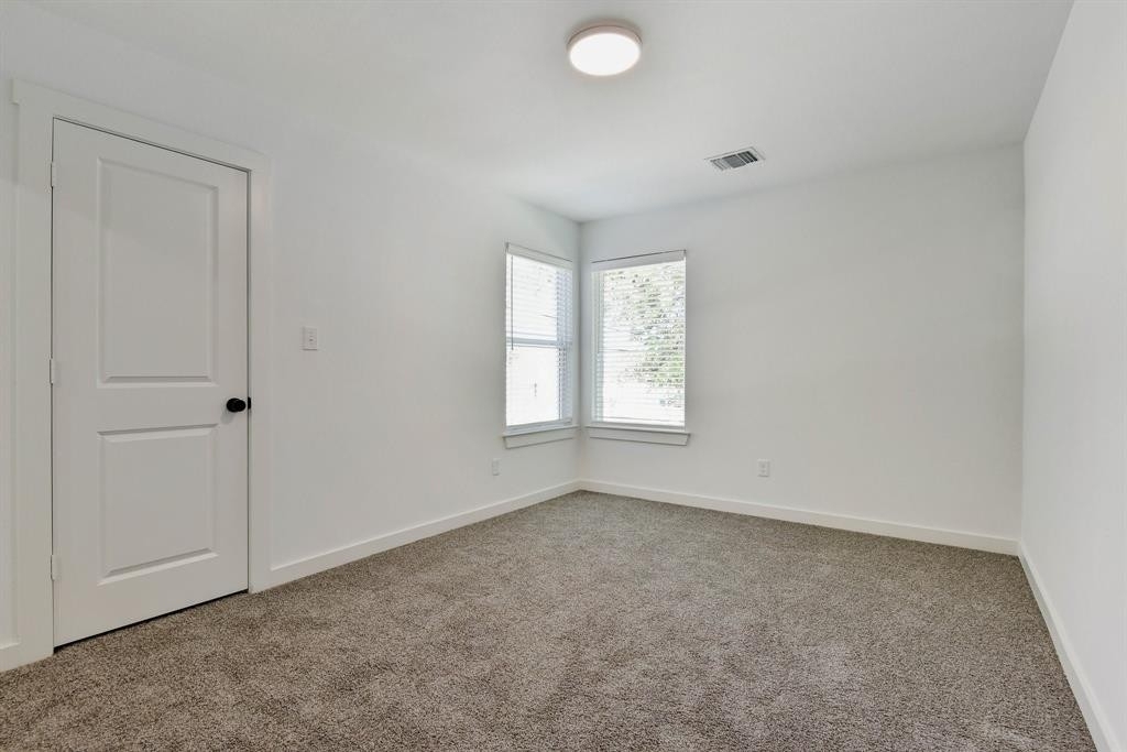 103 E Bond Street - Photo 11