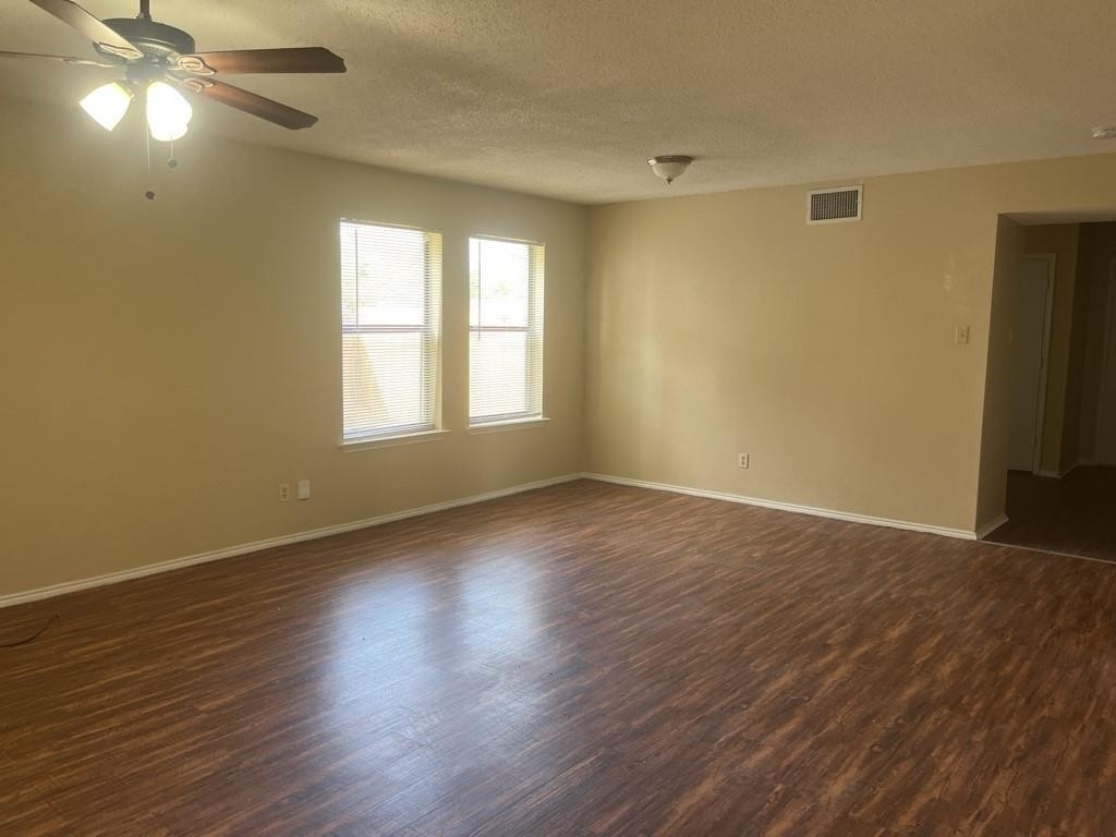 4336 Hulen Circle E - Photo 2