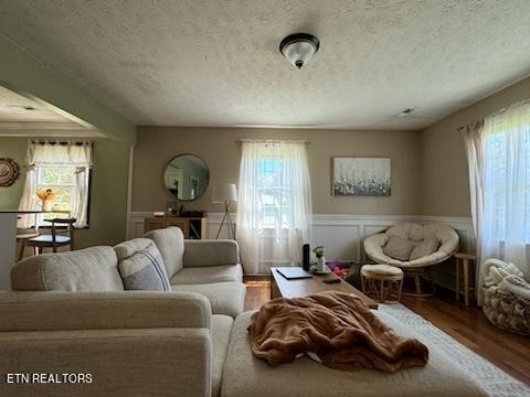 241 Dover Ave - Photo 7
