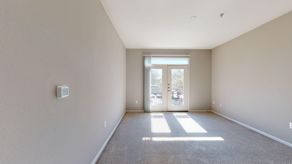 7001 Parkwood Boulevard - Photo 1