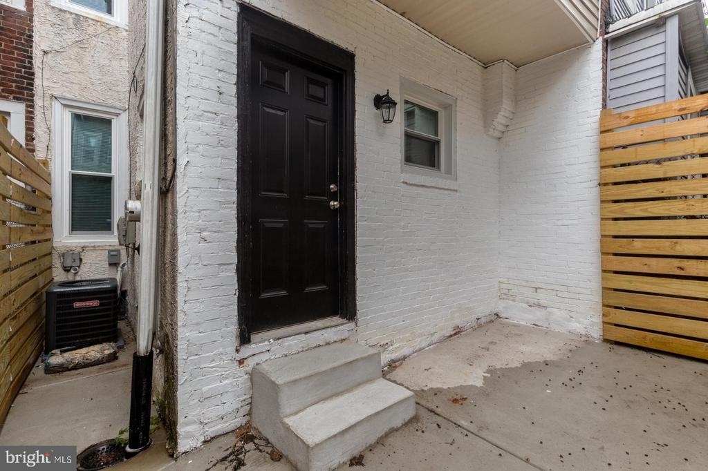 1509 N Hollywood St - Photo 23