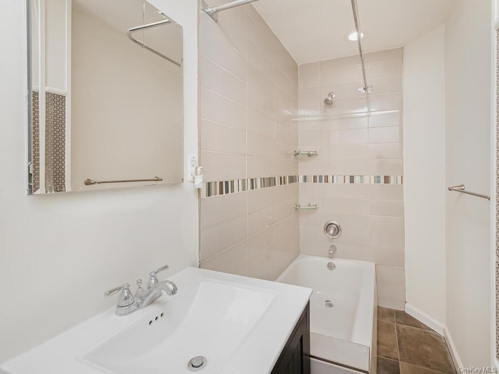 2864 Lamport Place - Photo 5