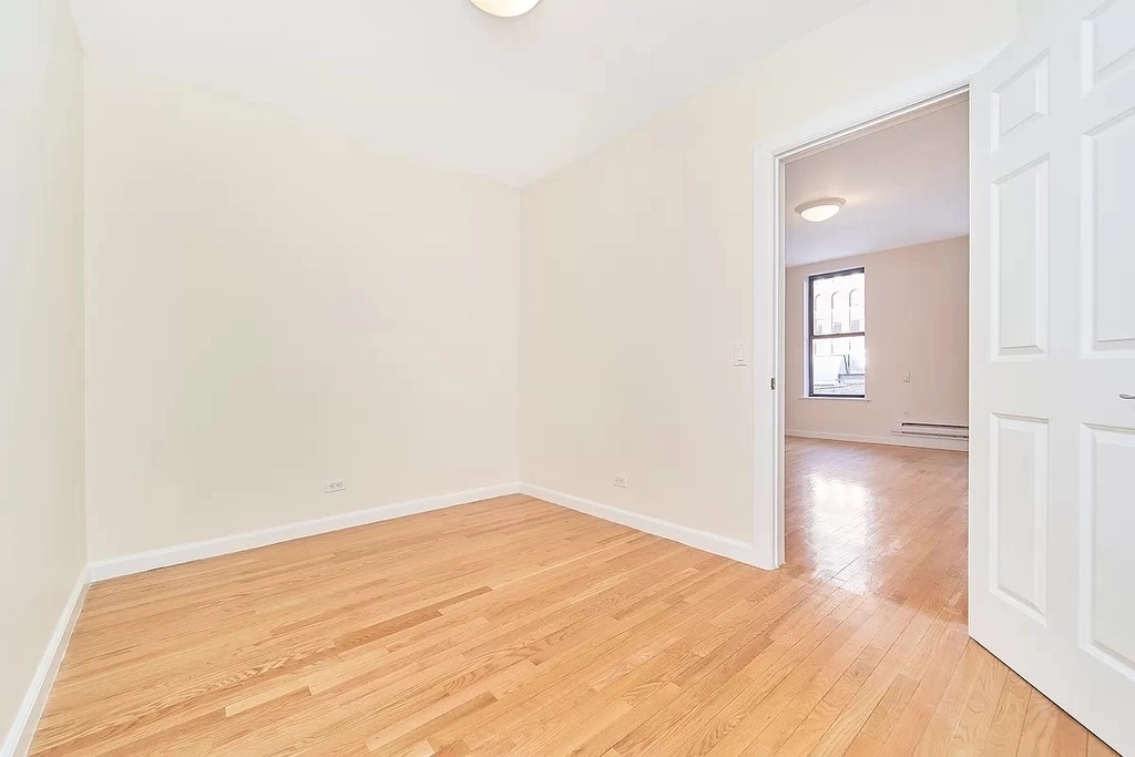 281 Mott Street - Photo 3