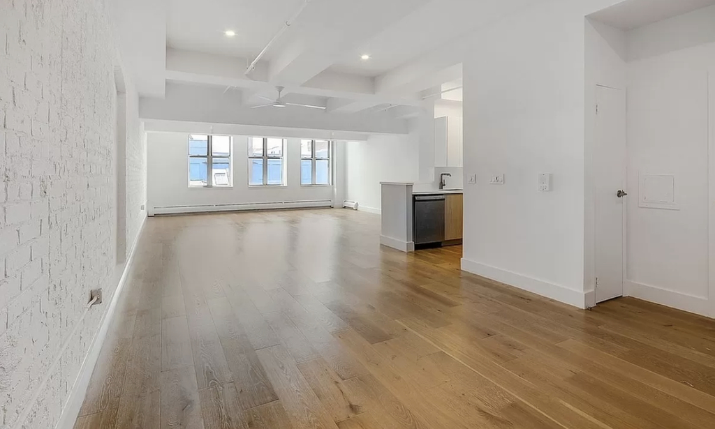 275 Park Ave - Photo 0