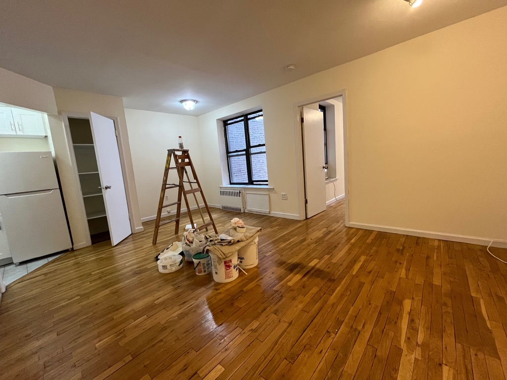 162 West 80th Street - Photo 1