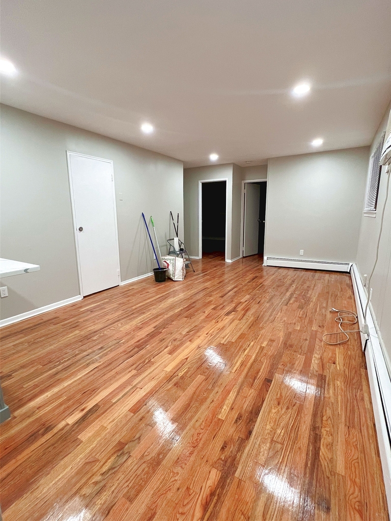 645 Hollywood Avenue - Photo 5