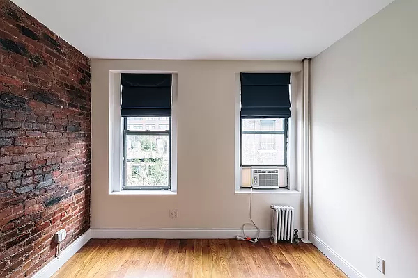 141 West 10th Street - Photo 4