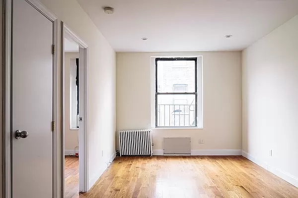 141 West 10th Street - Photo 9