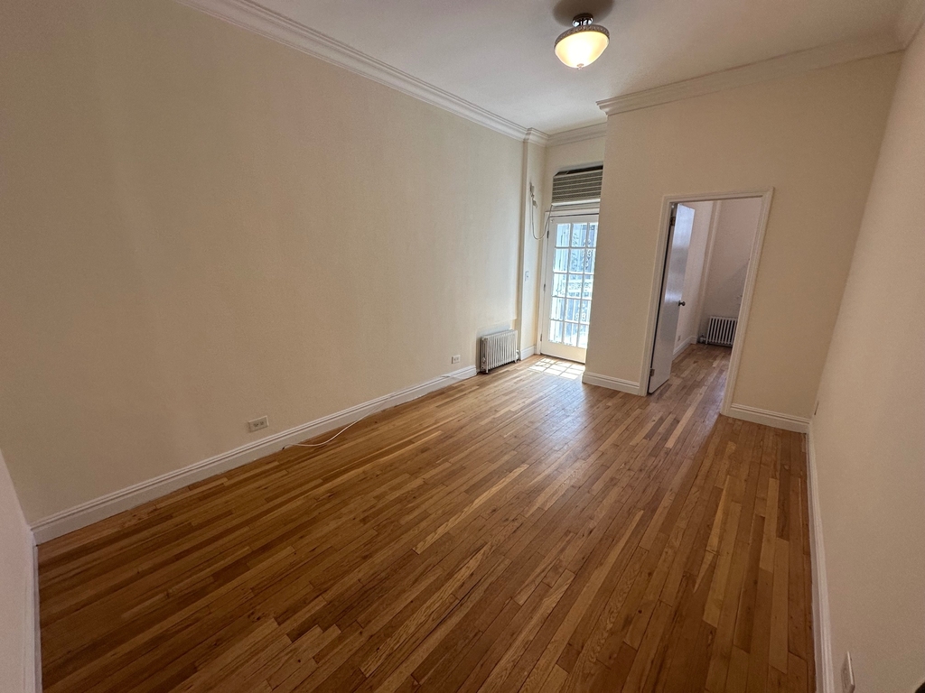 240 East 83rd Street - Photo 6