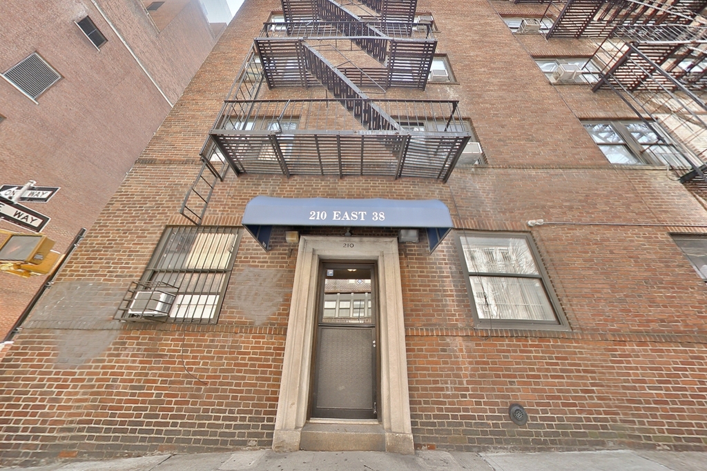 210 East 38th Street - Photo 7