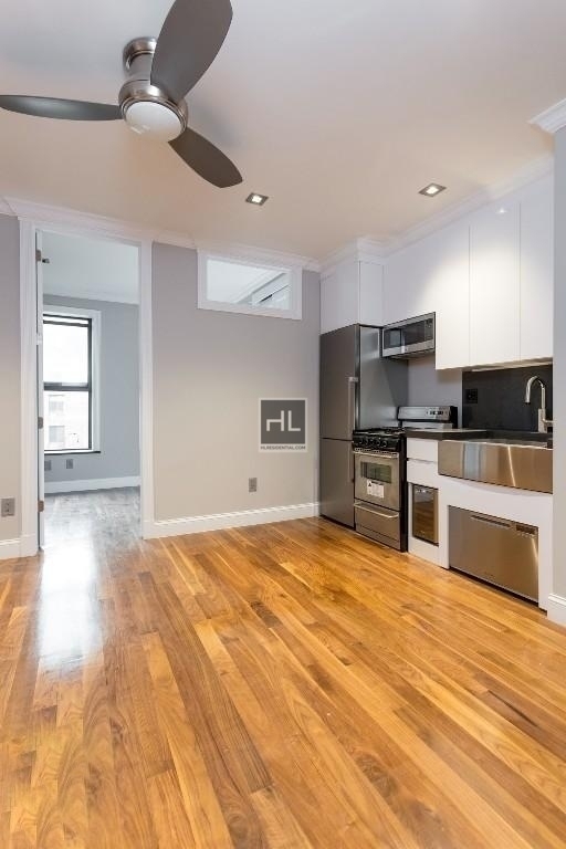 East 116 Street - Photo 16