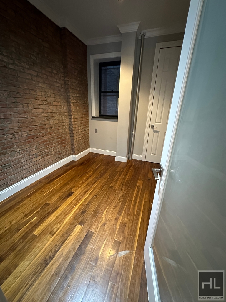 East 116 Street - Photo 1