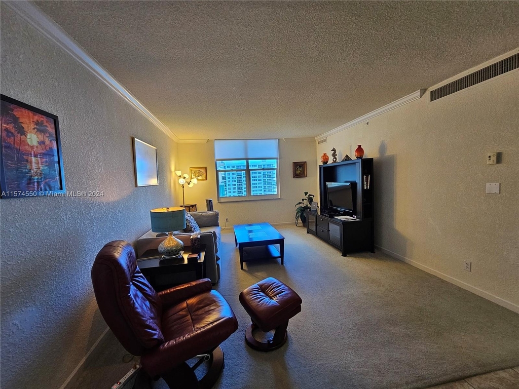 2501 S Ocean Dr - Photo 4